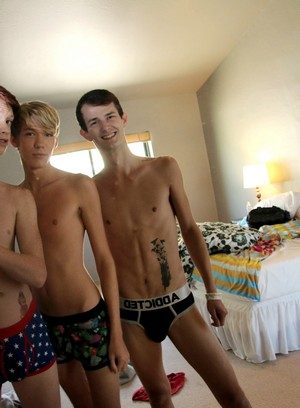 Hot Gay Tyler Thayer,Jasper Robinson,Elijah Young,