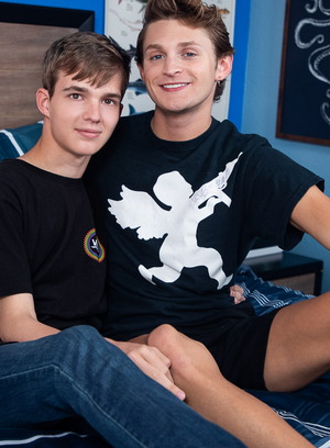 Cute Gay Billy Quinn,Garrett Kinsley,