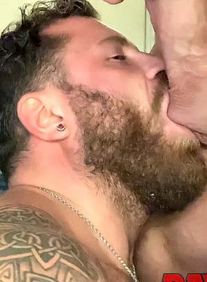 Cock Hungry Dude Riley Mitchell,Rocco Steele,