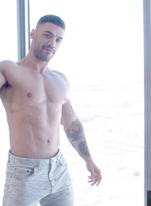 Hot Gay Robbie Caruso,Arad Winwin,